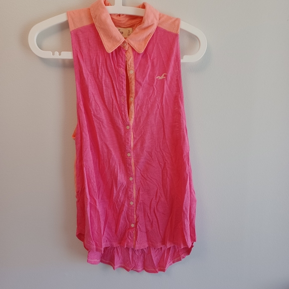 Hollister - Picture 1 of 4